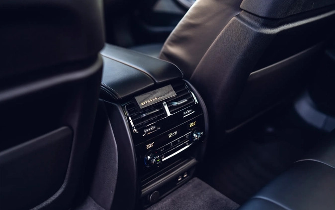 BMW Seria 5 cena 116590 przebieg: 134000, rok produkcji 2019 z Tychy małe 667
